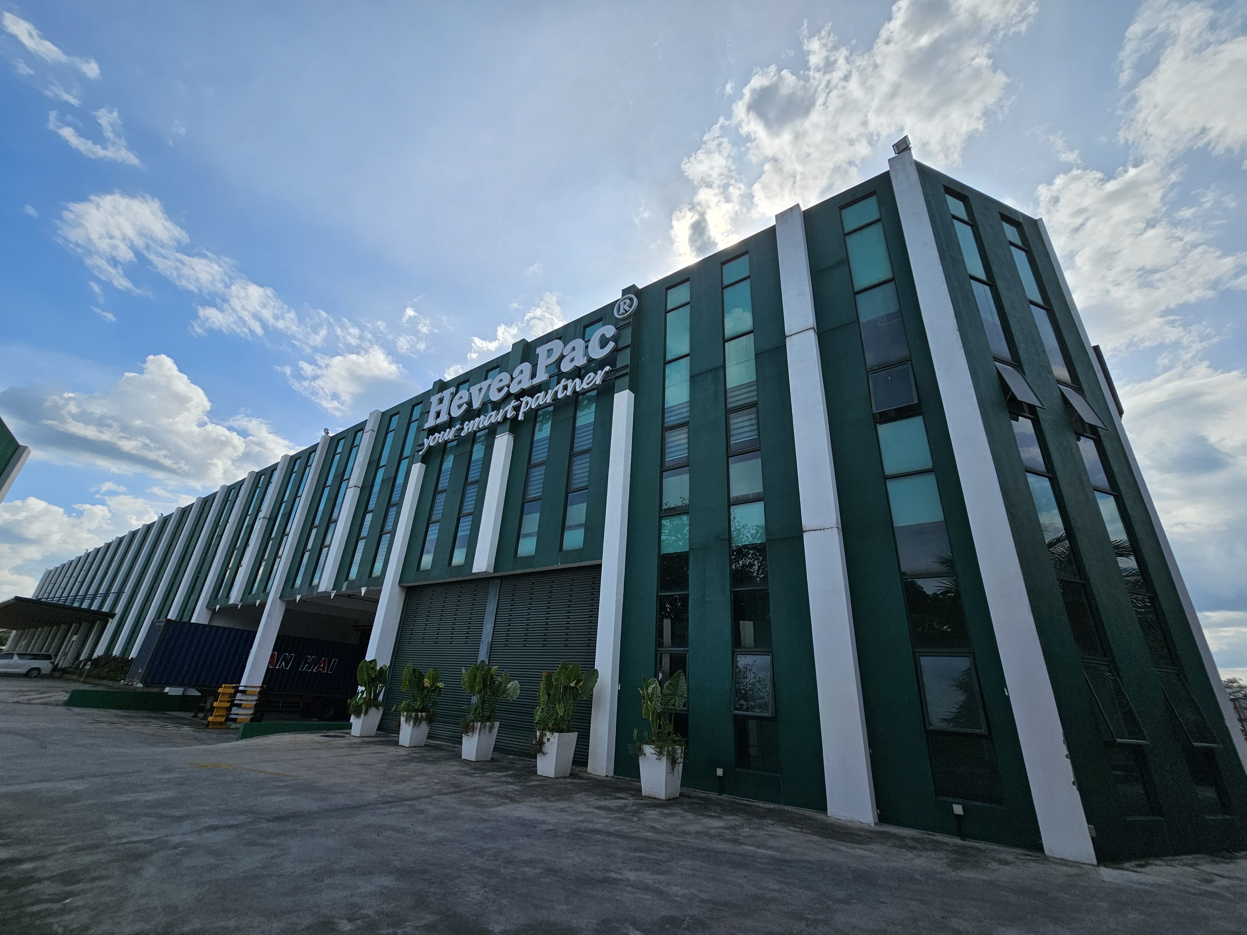 HeveaPac Building